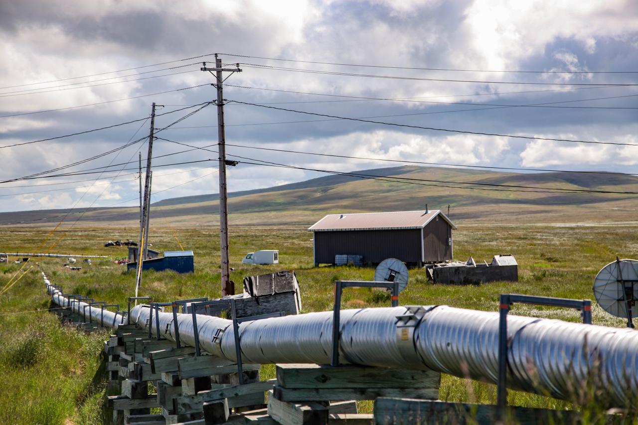 Elevated pipeline in Alaska