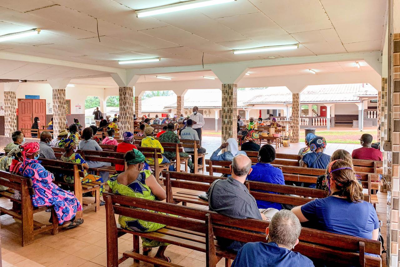 People sitting at Bongolo Hospital